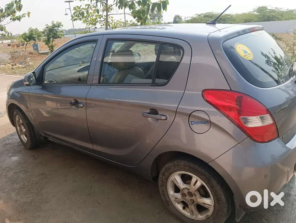 Hyundai I20 2011 Diesel 100150 Km Driven
