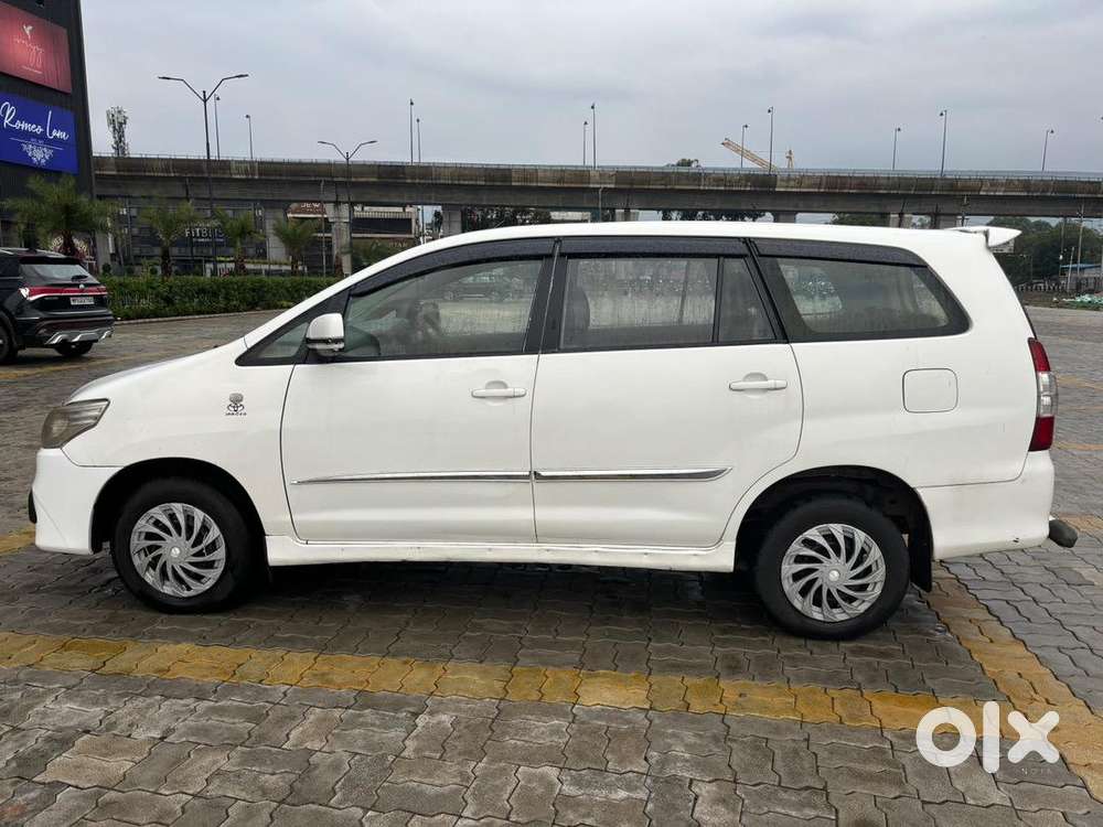 Toyota Innova 2011 Diesel Well Maintained