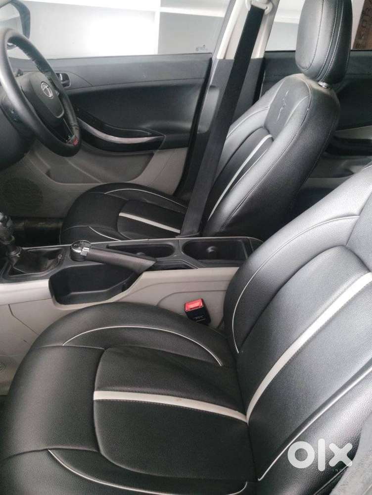 Tata Nexon 1.2 Revotron Xm (s), 2018, Petrol