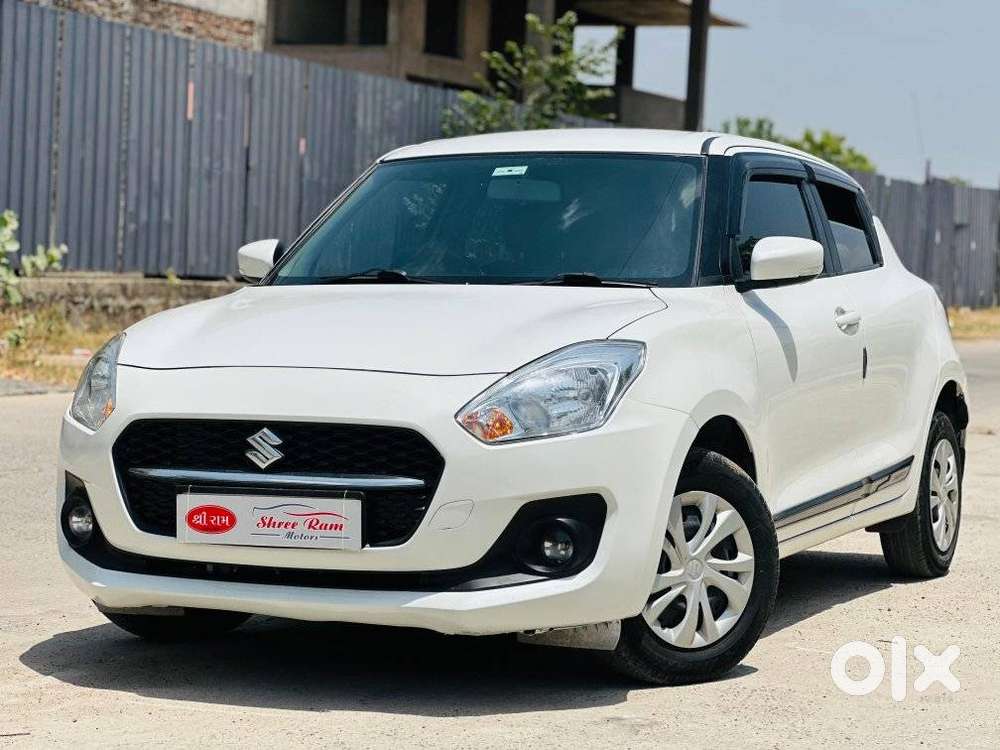 Maruti Suzuki Swift Vxi + Manual, 2022, Petrol