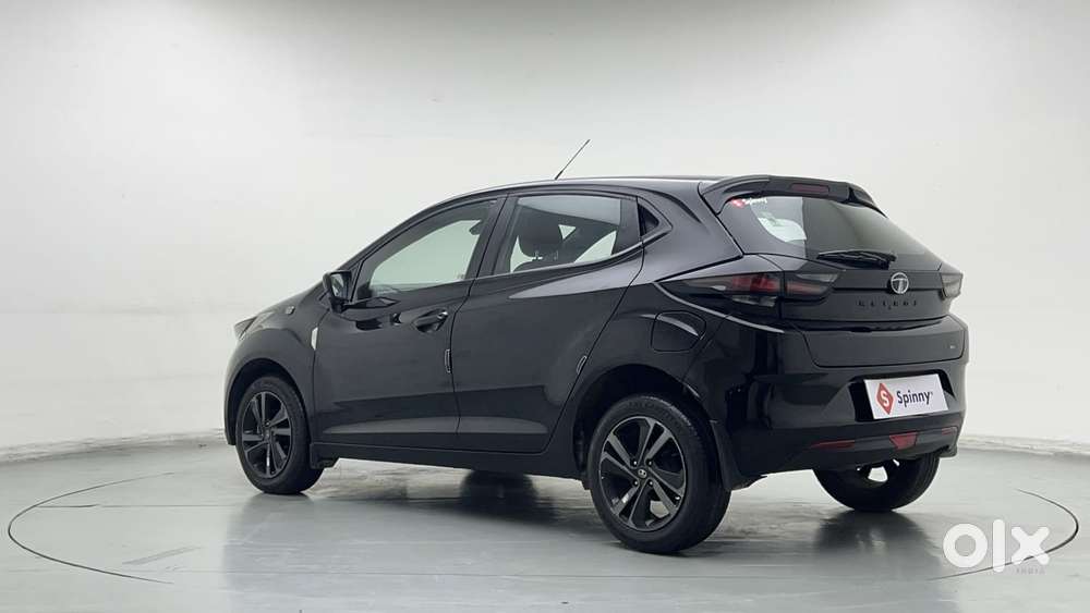 Tata Altroz 1.2 Xza Plus Dark Edition Dct, 2022, Petrol