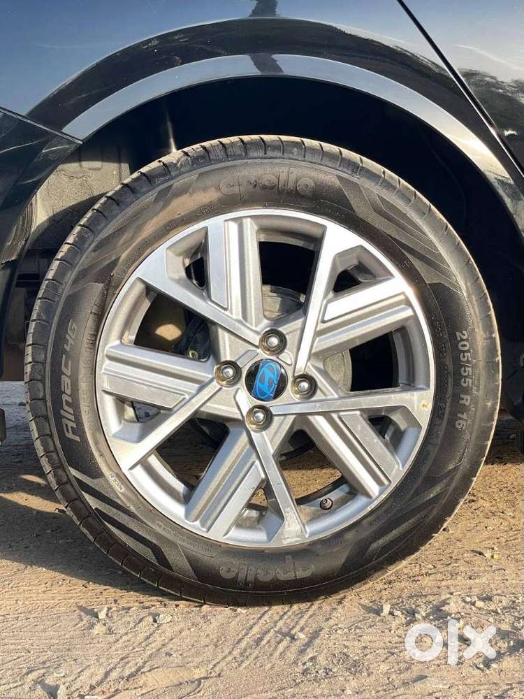 Hyundai Verna 1.5 Sx (o) Vtvt Ivt, 2025, Petrol