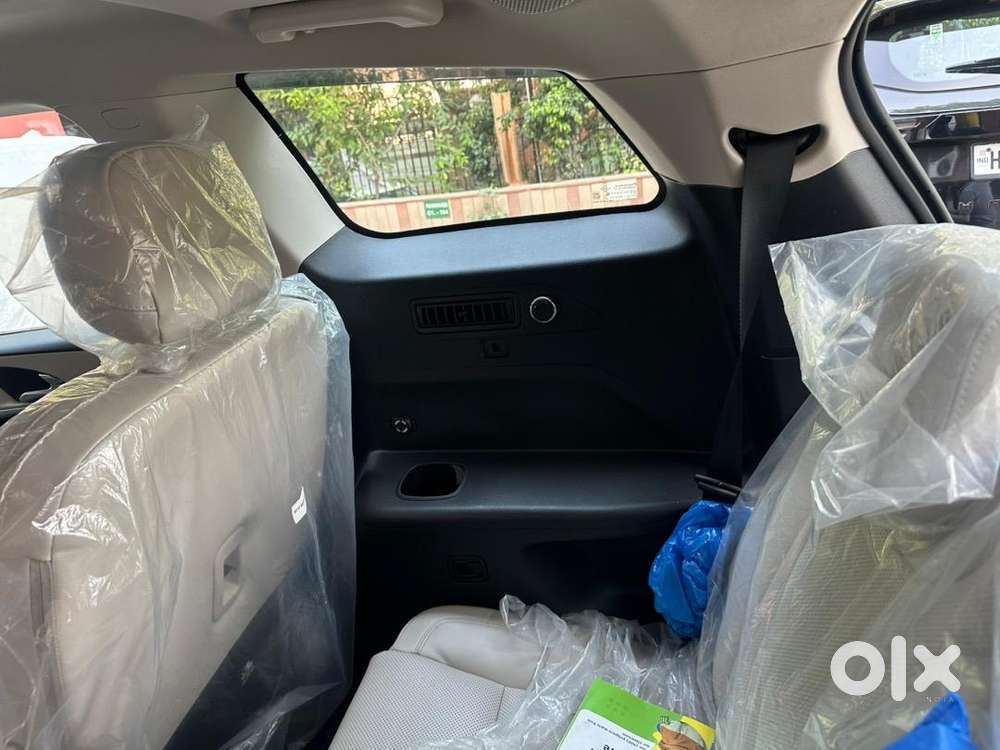 Mahindra Xuv700 2025 Diesel 7000 Km Driven