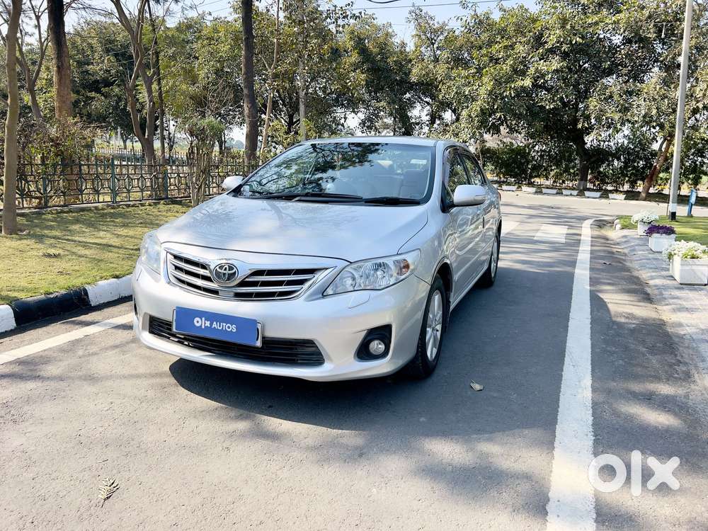 Toyota Corolla Altis [ ] 1.8 Vl At, 2012, Petrol
