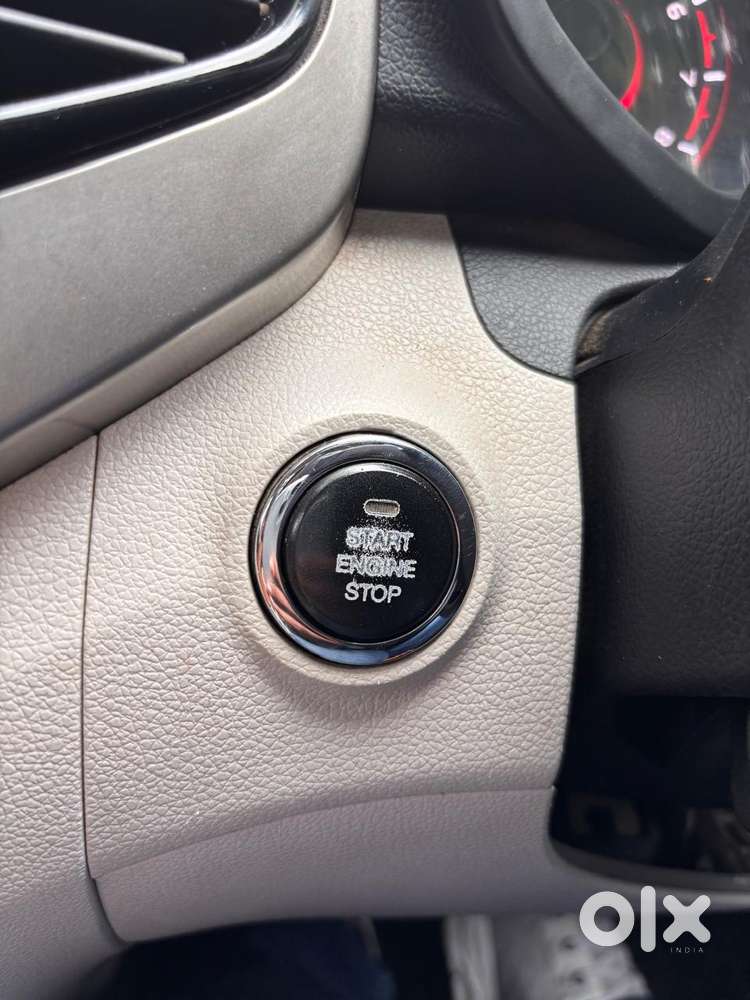 Mahindra Xuv300 W8 Option, 2019, Cng & Hybrids