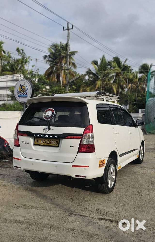 Toyota Innova 2.5 G4 Diesel 8-seater, 2005, Diesel