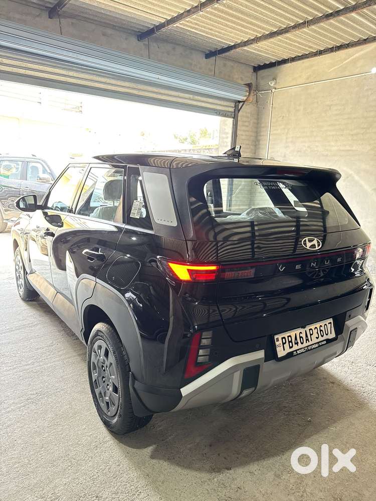 Hyundai New Venue Se, 2025, Petrol