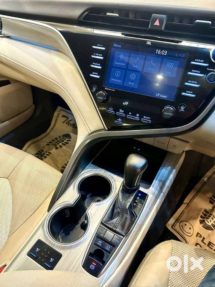 Toyota Camry 2.5 Hybrid, 2021, Petrol