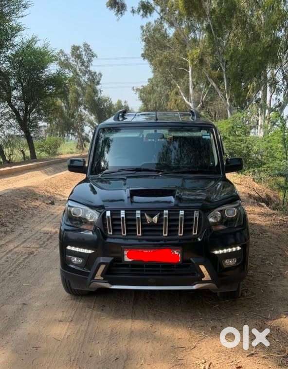 Mahindra Scorpio Classic 2023
