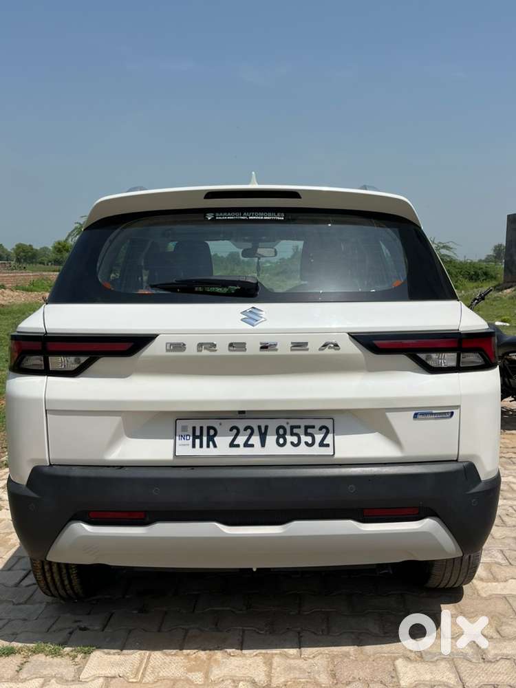 Maruti Suzuki Brezza 2025 Petrol Km