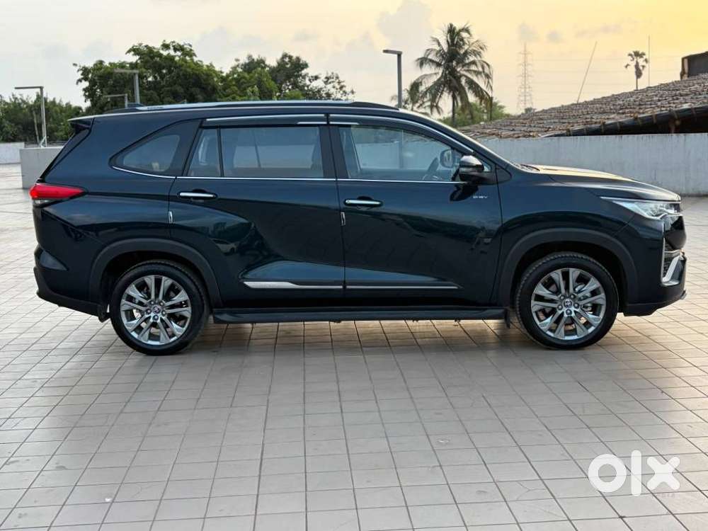 Toyota Innova Hycross 2.0 Zx (o) Hybrid 7 Str, 2026, Petrol