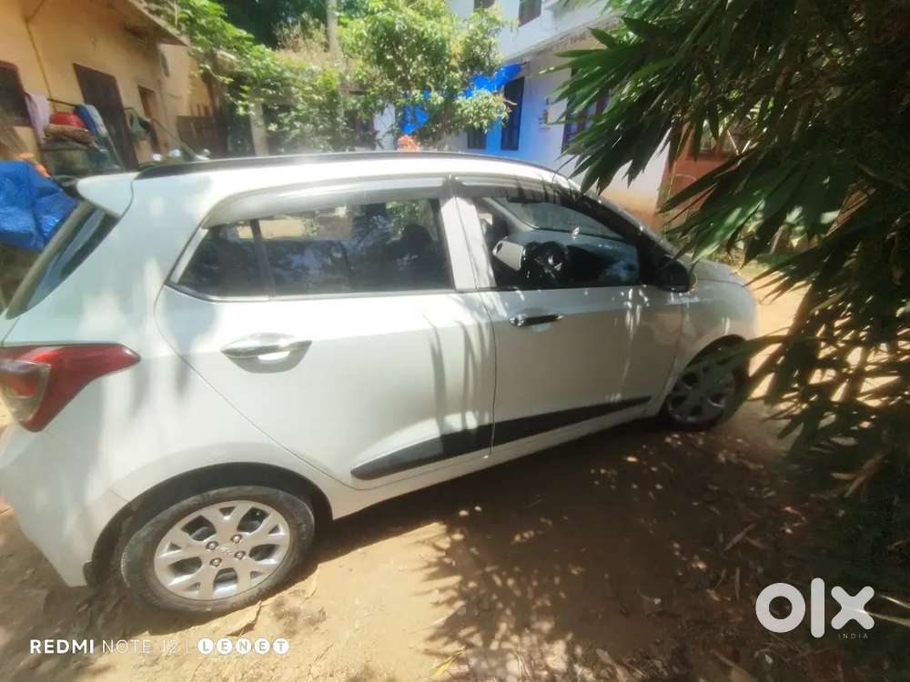Hyundai Grand I10 2014 Petrol Well Maintained.