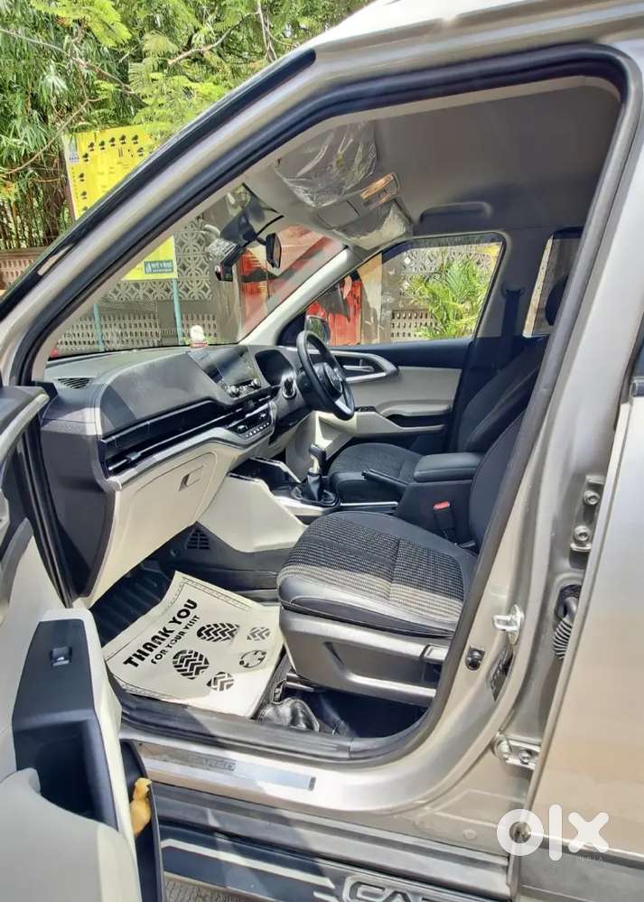 Kia Carens Prestige 2024