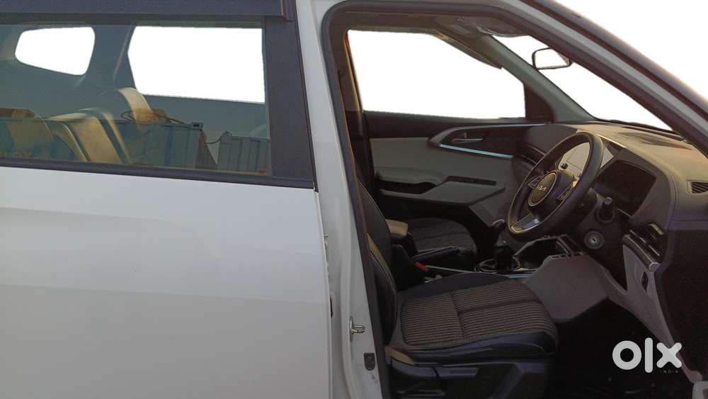 Kia Carens 1.5 Prestige 7 Str, 2023, Petrol