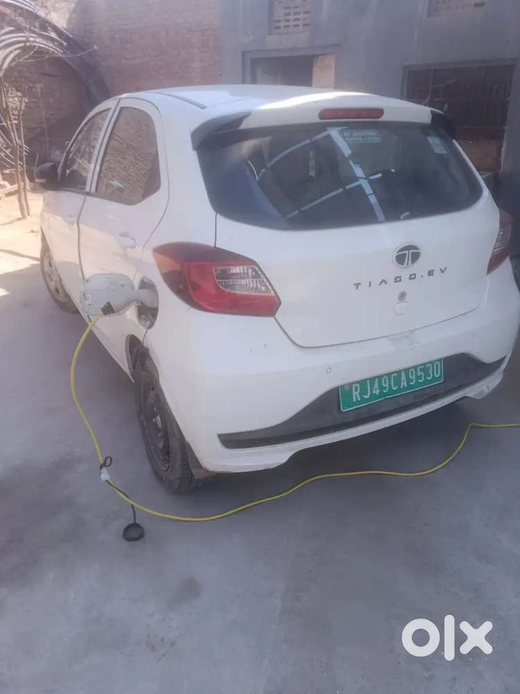 2024 इलेक्ट्रिक कार