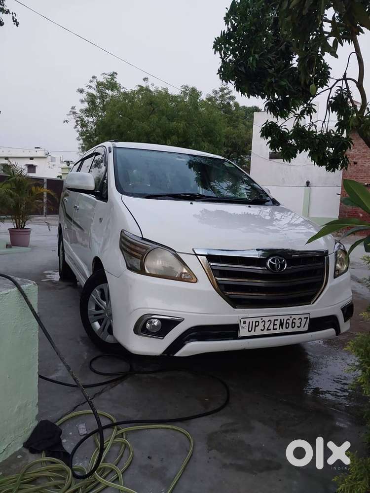 Toyota Innova 2014 Diesel Well Maintained