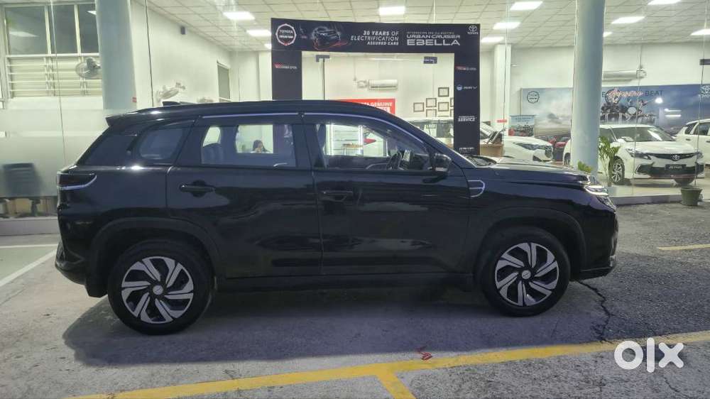 Toyota Urban Cruiser Hyryder 2025 Petrol Well Maintained
