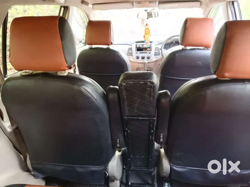 Innova 2.5 Tourist