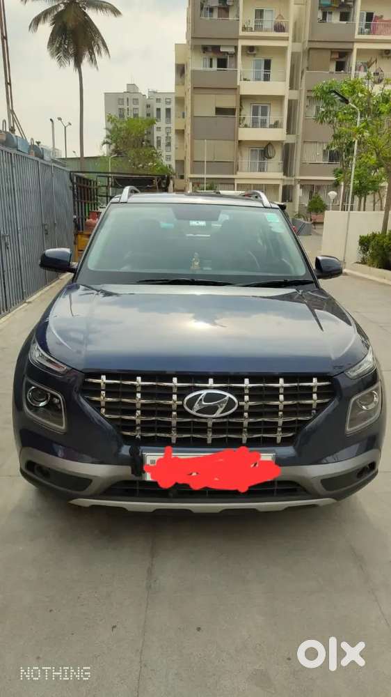 Hyundai Venue 2022 Splus Petrol 7700 Km Driven