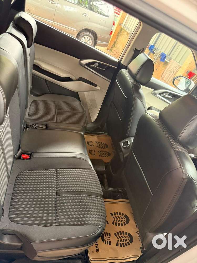 Kia Carens Prestige 2022