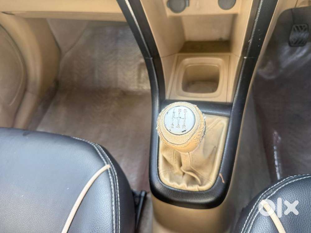 Maruti Suzuki Ertiga Vxi Abs Bs Iv, 2013, Petrol