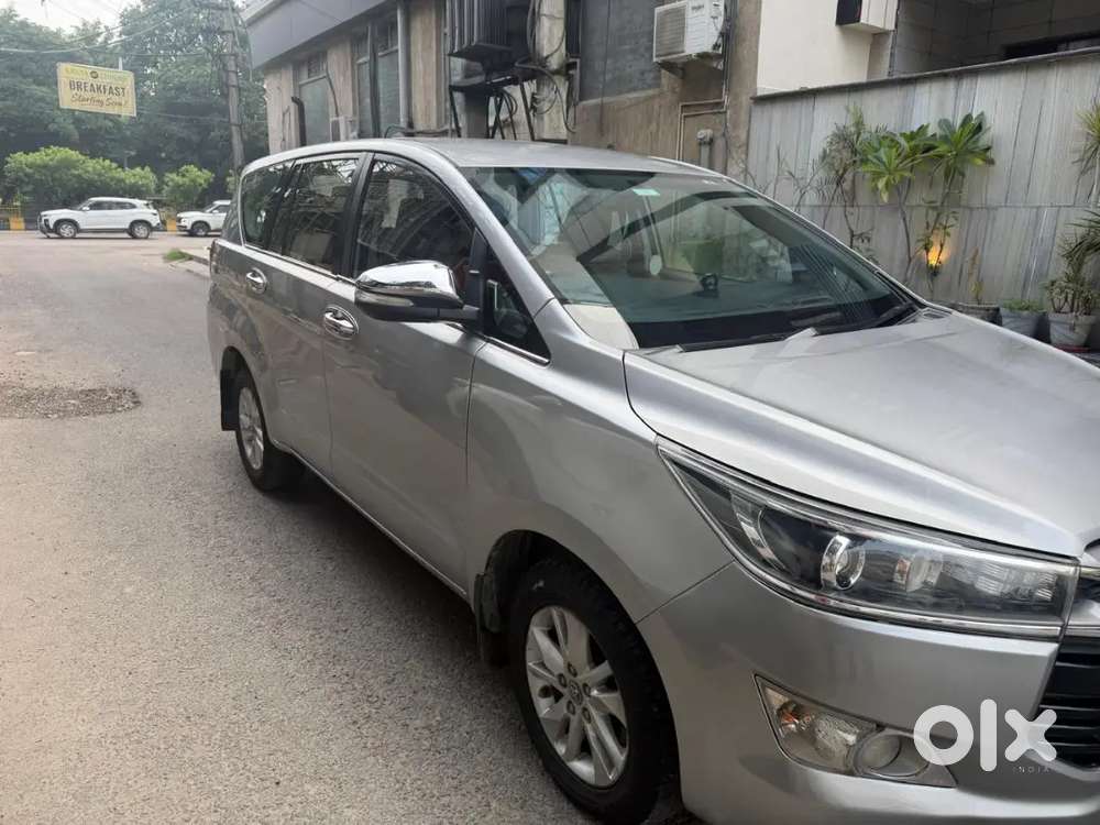 Toyota Innova Crysta 2.8z 2017 With Company Record..fully Insured