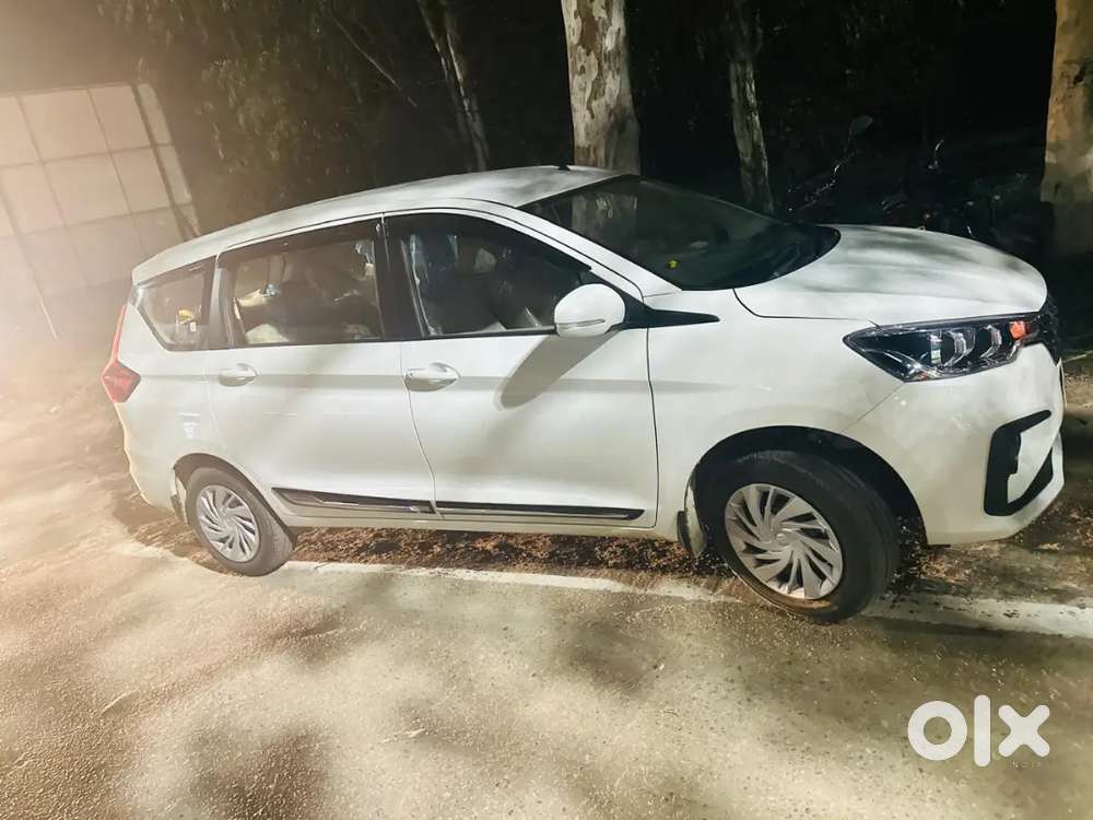 Maruti Suzuki Ertiga 1.5 Vxi 2025