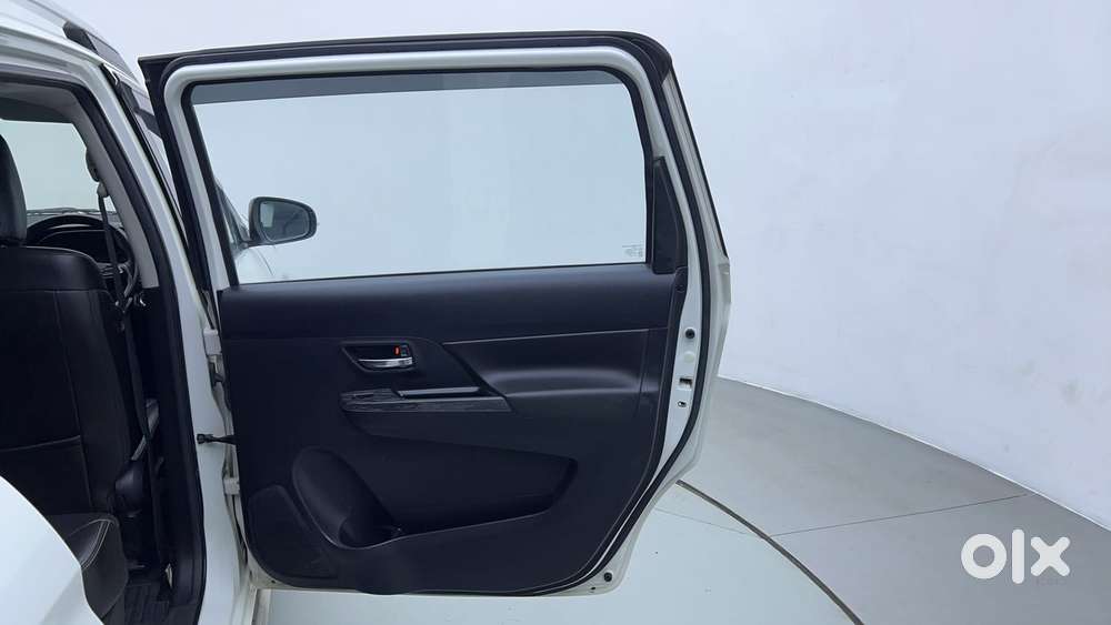 Maruti Suzuki Xl6 1.5 Alpha At, 2022, Petrol
