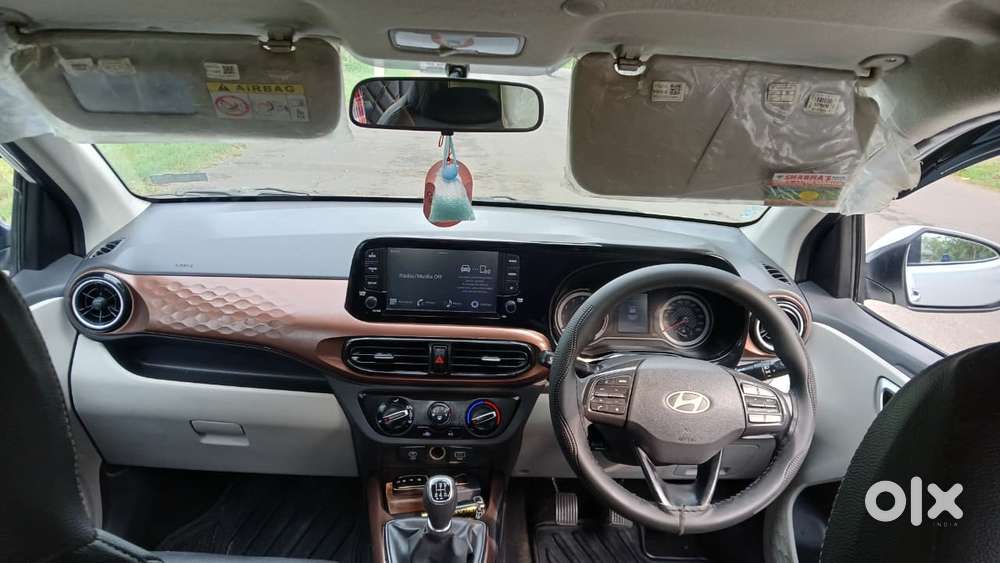 Hyundai Aura Sx (o) Manual, 2023, Petrol