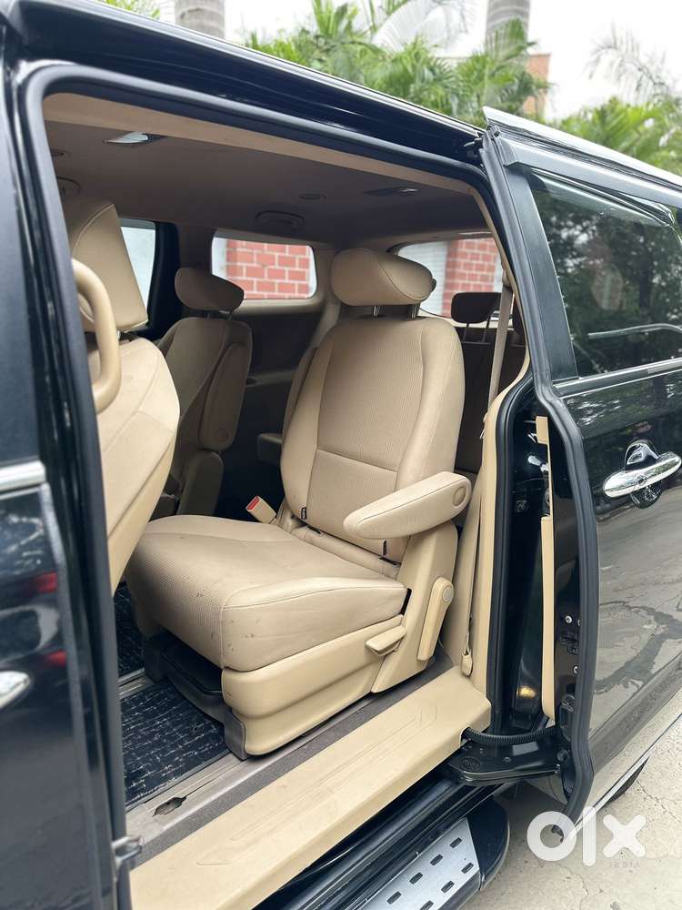 Kia Carnival Premium, 2021, Diesel