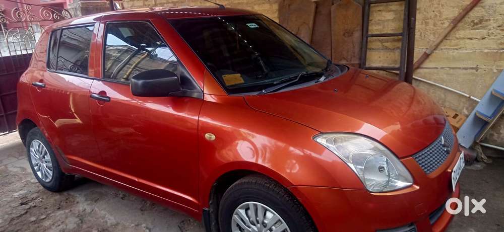 Maruti Suzuki Swift Lxi Optional-o, 2009, Petrol