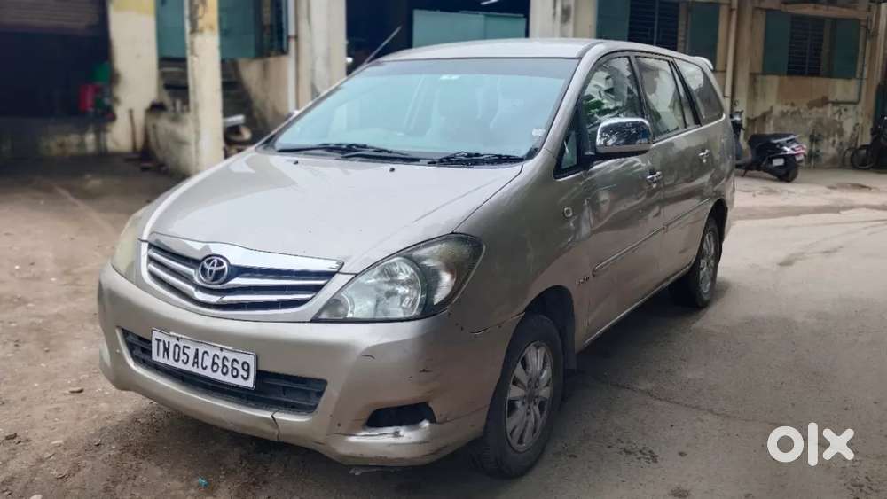 Toyota Innova 2.5 V 8 Str, 2009, Diesel
