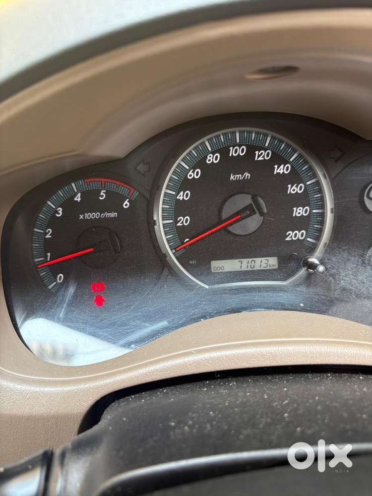 Toyota Innova Vx 8 Seater 2016 Diesel Well Maintained