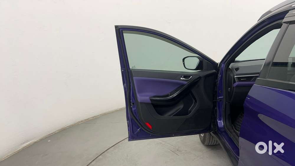 Tata Nexon Fearless Plus S Purple 1.2 Revotron Petrol 7dca Dual Tone..