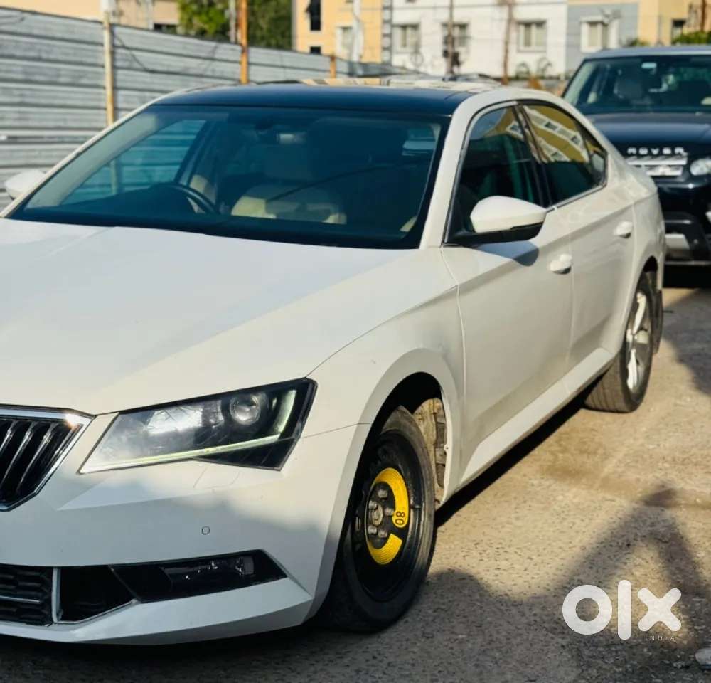 Skoda Superb [ ] 1.8 Style Tsi At, 2018, Petrol