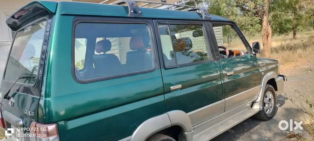 Toyota Qualis Diesel 2004 Car 7 Seater