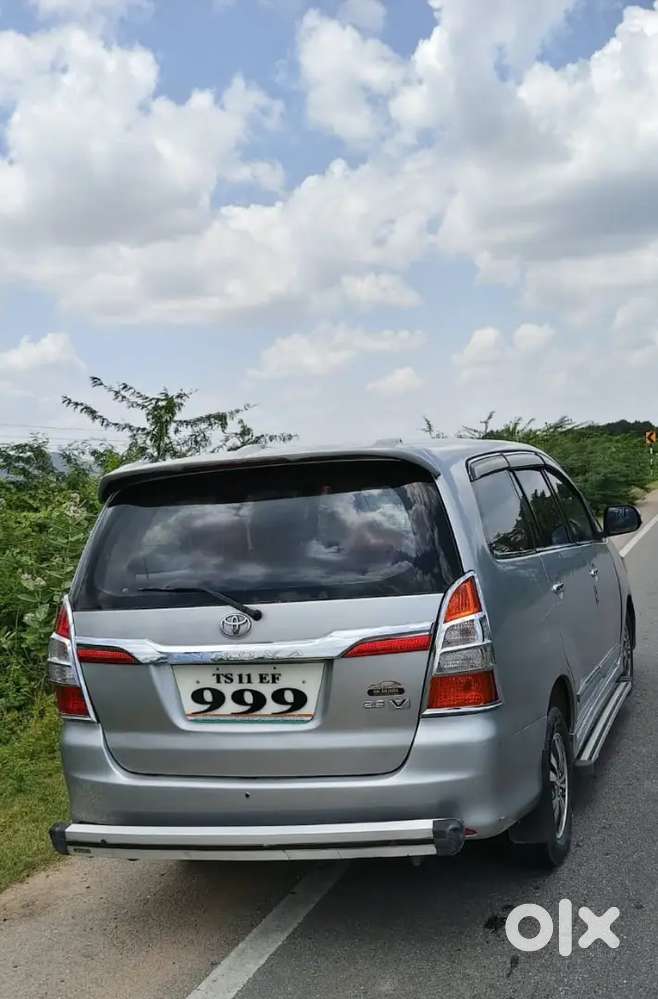 Urgent Sale Toyota Innova 2.5 Diesel Manual 2015