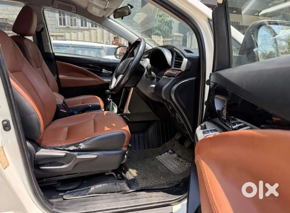 Innova Crysta 2.4 V Loaded Vehicle