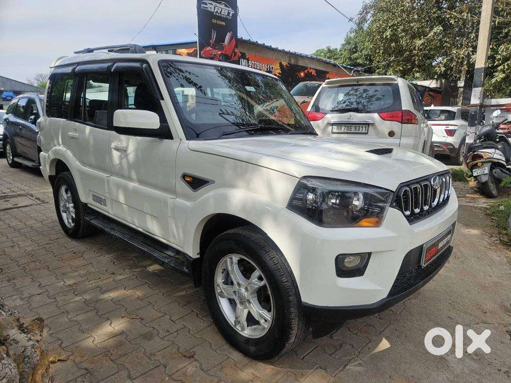 Mahindra Scorpio S10, 2015, Diesel