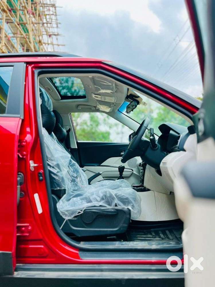 Mahindra Xuv 3xo Ax5 Pm Mt, 2024, Petrol