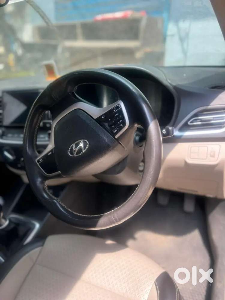 Hyundai Verna 2023 Petrol 40000 Km Driven