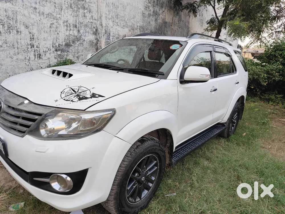 Toyota Fortuner 2015 Diesel 103000 Km Driven