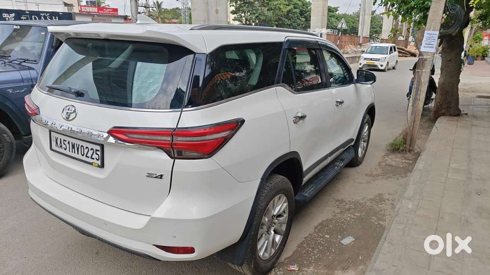 Toyota Fortuner 4x4 At, 2023, Diesel