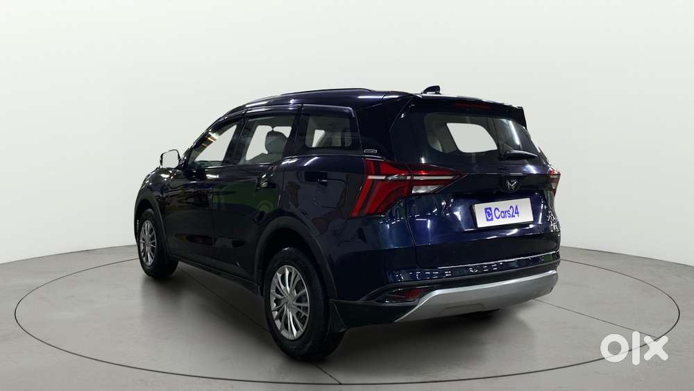 Mahindra Xuv700 2.0 Ax 3 Petrol Mt 5 Str, 2022, Petrol