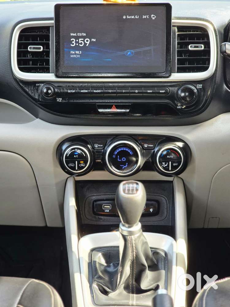 Hyundai Venue Sx Mt, 2022, Petrol