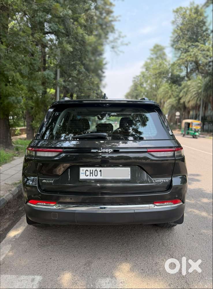 Jeep Grand Cherokee Limited (o) 4x4 At, 2022, Petrol