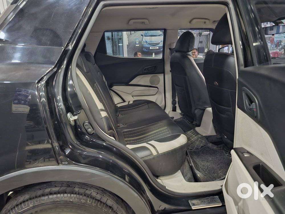Mahindra Xuv300 W4, 2023, Petrol