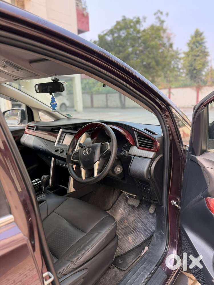 Toyota Innova Crysta Gx At 2.8  2017 Petrol 41000 Km Driven