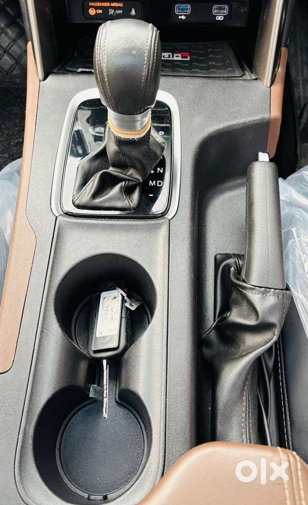 Mahindra Scorpio-n 2.0 Z8 L Petrol At 6 Str, 2023, Petrol