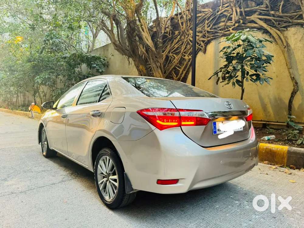 Toyota Corolla Altis 2015